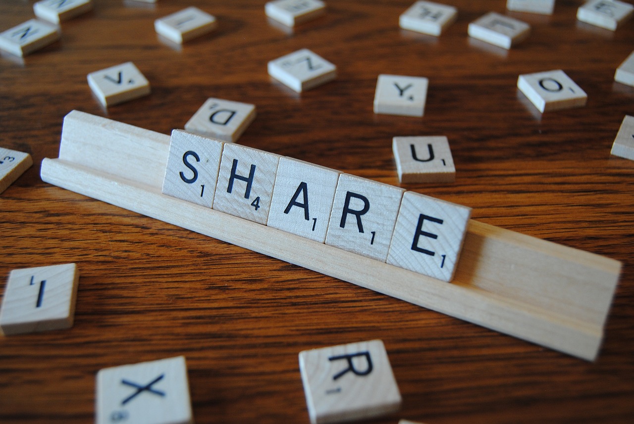 Featured image for “Why asking readers to share content with you is such a good idea”